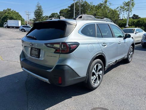 Used 2021 Subaru Outback Limited AWD/4WD image 3