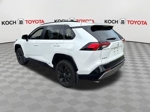 Used 2025 Toyota RAV4 SE w/ Convenience Package AWD/4WD image 6