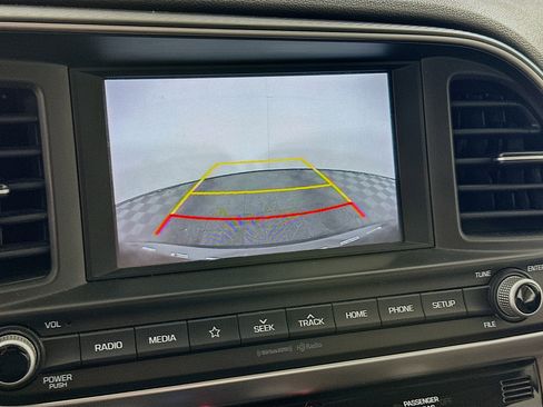 Used 2020 Hyundai Elantra Value Edition FWD image 21
