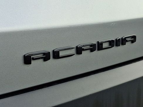 Used 2023 GMC Acadia SLE w/ Driver Convenience Package FWD image 30