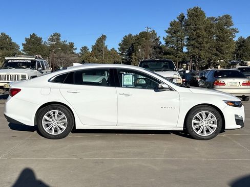 Used 2023 Chevrolet Malibu LT image 2