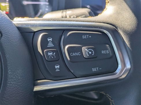 Used 2024 Jeep Wrangler Unlimited Sahara w/ Technology Group image 30