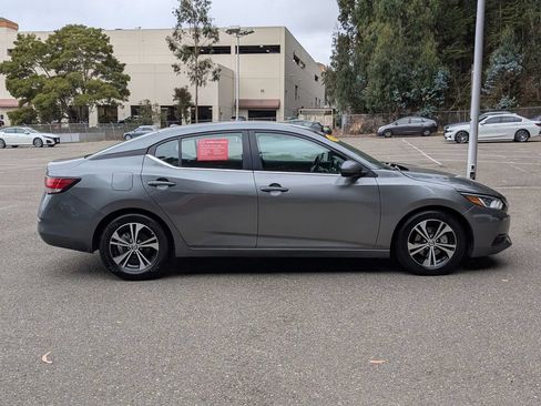 Used 2022 Nissan Sentra SV FWD image 4