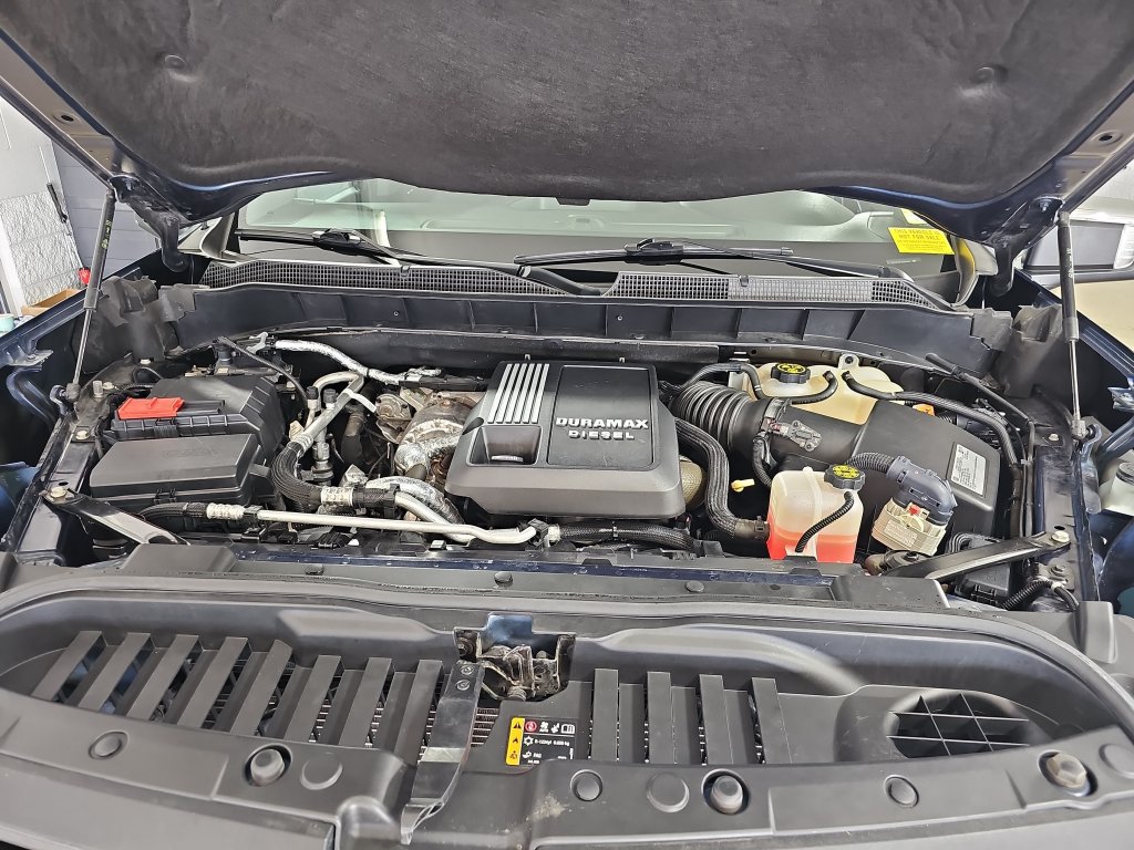 Used 2021 Chevrolet Silverado 1500 LT AWD/4WD image 35