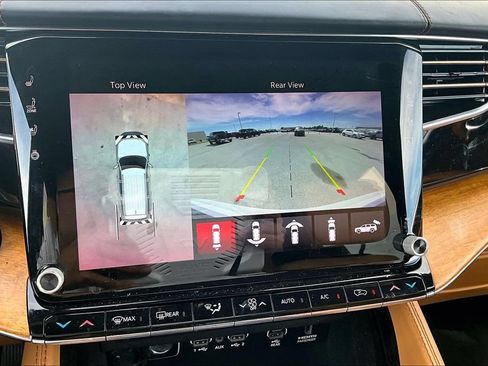 Used 2022 Jeep Grand Wagoneer Series III w/ Rear Seat Video Group 1 AWD/4WD image 22
