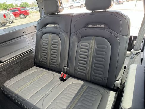 Used 2024 Rivian R1S Adventure AWD/4WD image 27