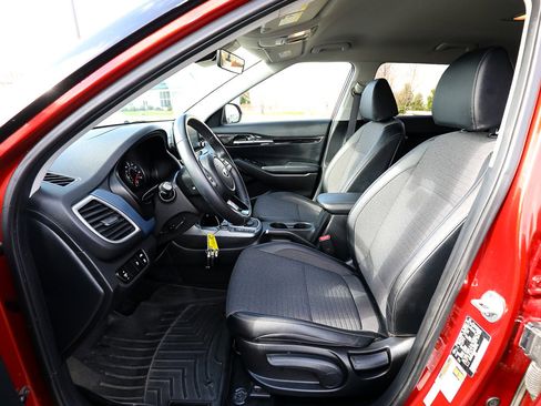Used 2021 Kia Seltos S image 11