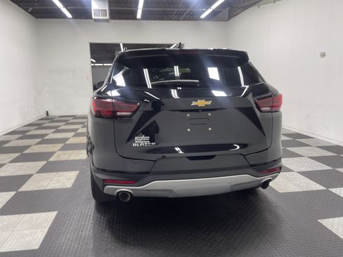 Used 2024 Chevrolet Blazer LT w/ Convenience Package image 3