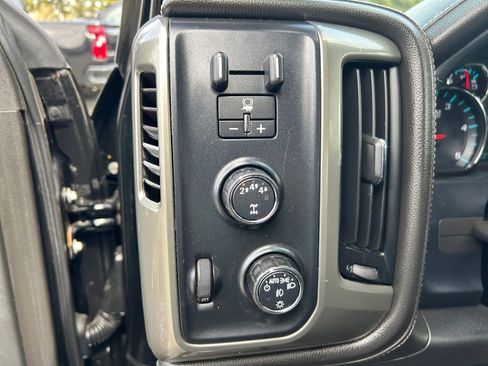 Used 2018 Chevrolet Silverado 3500 High Country w/ Duramax Plus Package AWD/4WD image 20