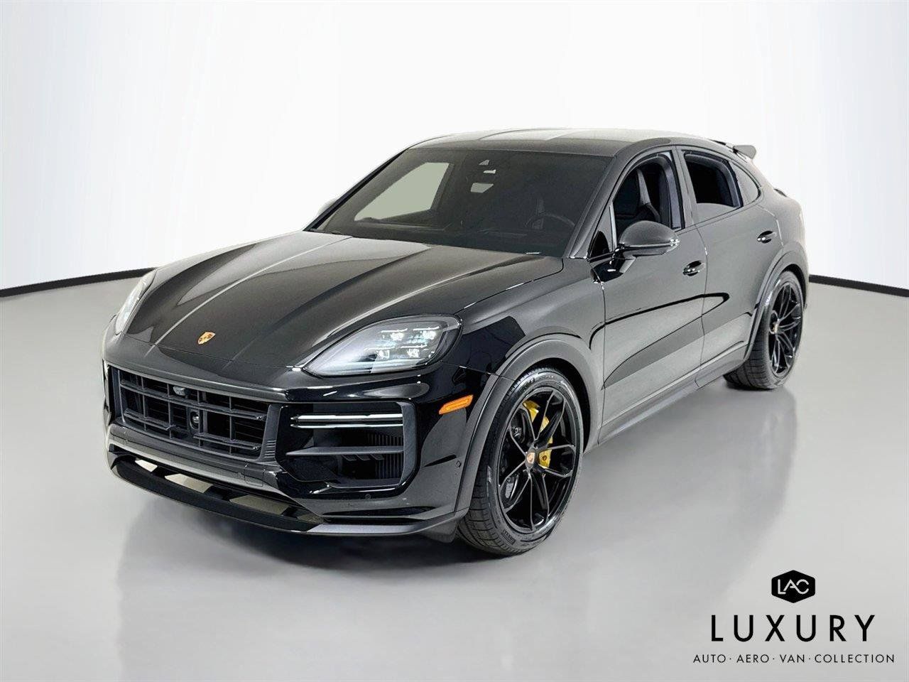 Used 2025 Porsche Cayenne Turbo GT AWD/4WD image 4