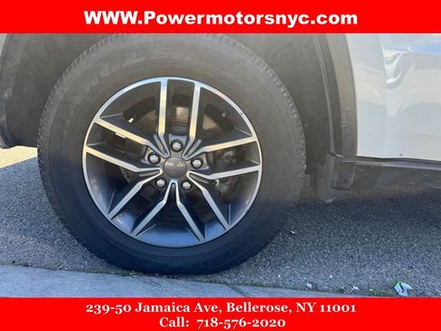 Used 2019 Jeep Grand Cherokee Limited AWD/4WD image 18