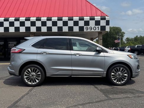 Used 2021 Ford Edge Titanium w/ Equipment Group 301A FWD image 6
