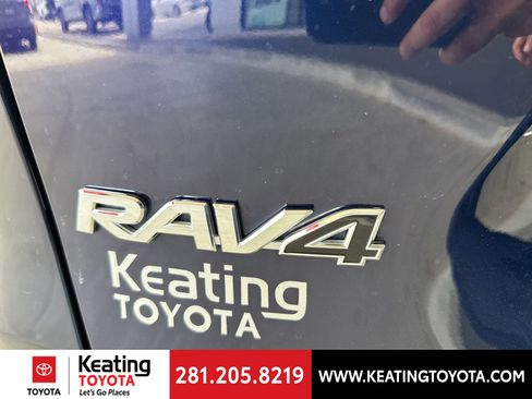 Used 2023 Toyota RAV4 XLE Premium FWD image 9