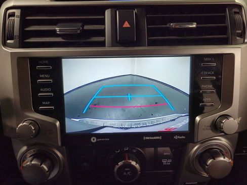 Used 2020 Toyota 4Runner SR5 AWD/4WD image 20