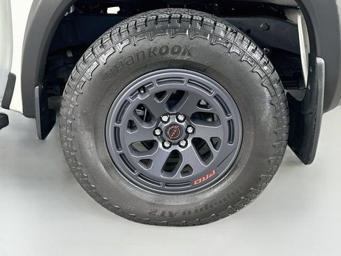 Used 2025 Nissan Frontier PRO-4X w/ Pro Premium Package AWD/4WD image 34