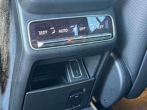 Used 2023 Mercedes-Benz GLE 450 4MATIC image 15