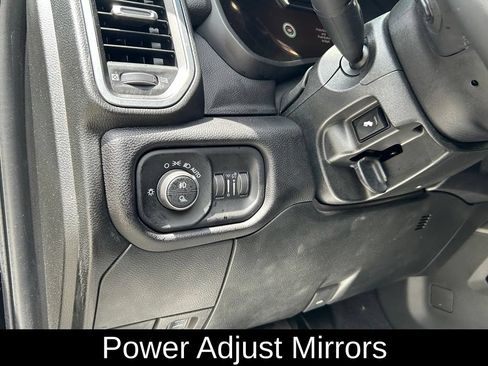 Used 2025 RAM 3500 Laramie w/ Max Tow Package AWD/4WD image 18
