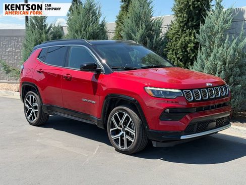 Used 2025 Jeep Compass Limited w/ Elite Group AWD/4WD image 10