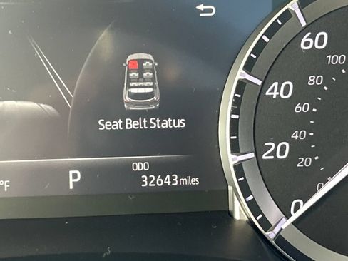 Used 2022 Toyota Highlander Platinum AWD/4WD image 19