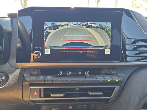 Certified 2025 Toyota Camry SE FWD image 27