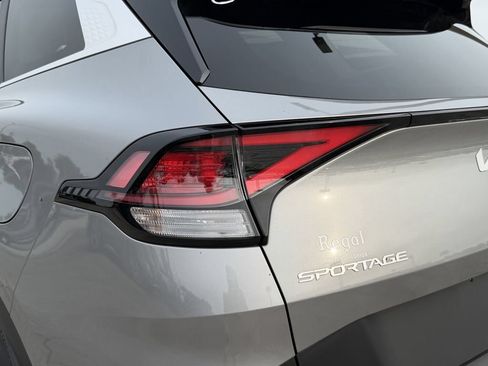 Used 2023 Kia Sportage LX FWD image 10