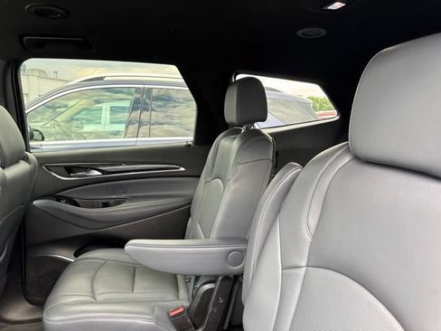 Used 2024 Buick Enclave Essence w/ Sport Touring Edition FWD image 9
