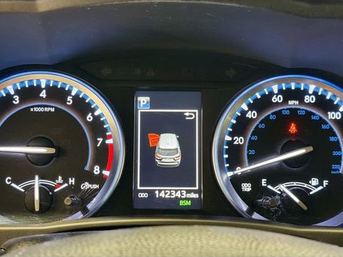 Used 2017 Toyota Highlander XLE w/ Protection Package #3 image 10