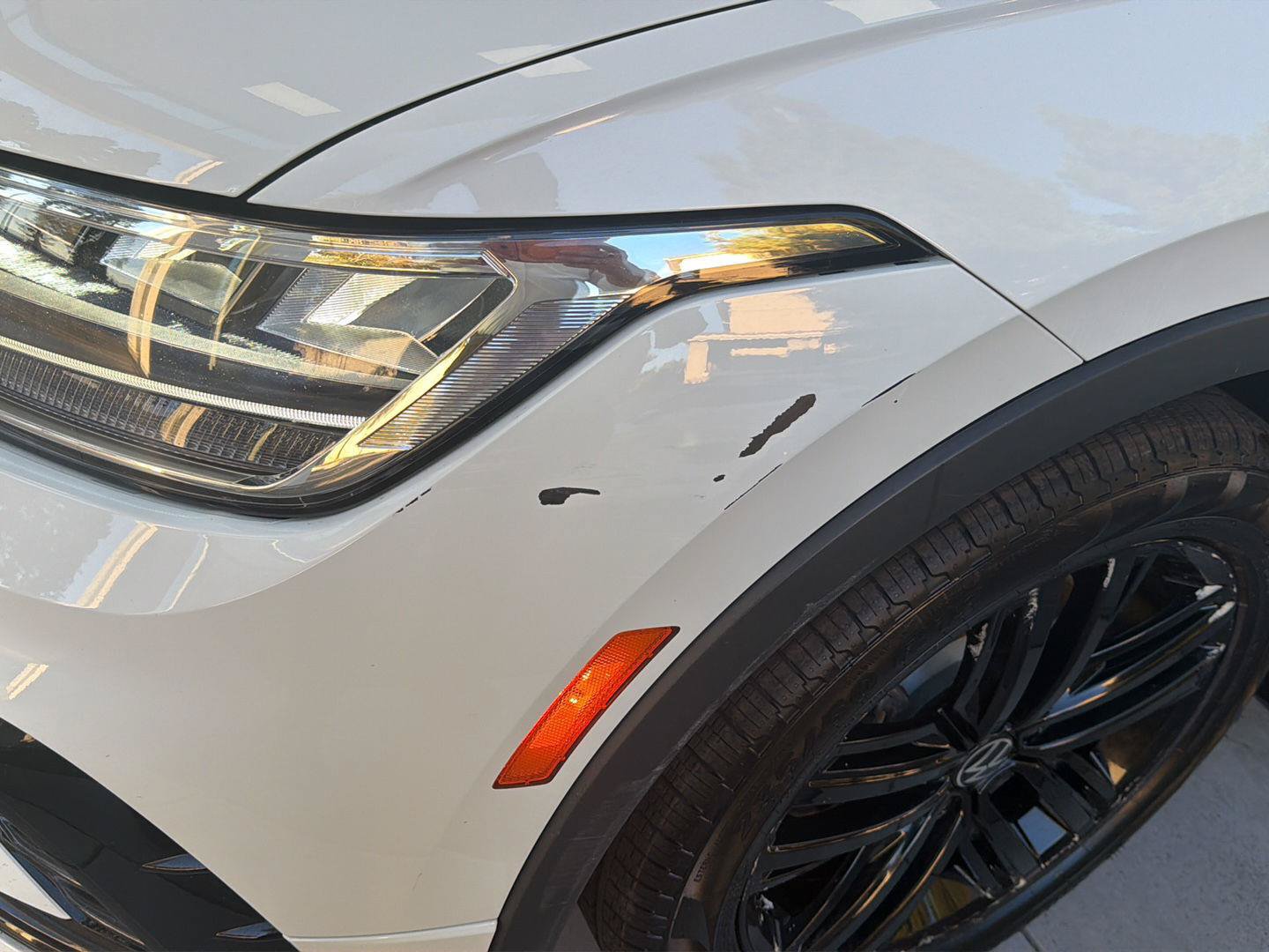 Certified 2022 Volkswagen Tiguan SE R-Line FWD image 9