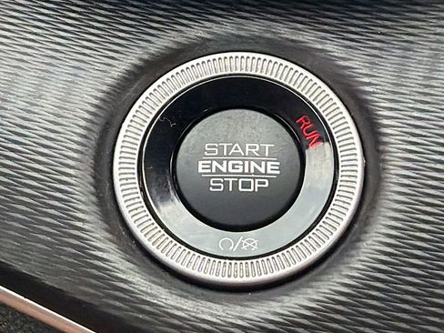 Used 2023 Jeep Grand Cherokee L Laredo RWD image 34