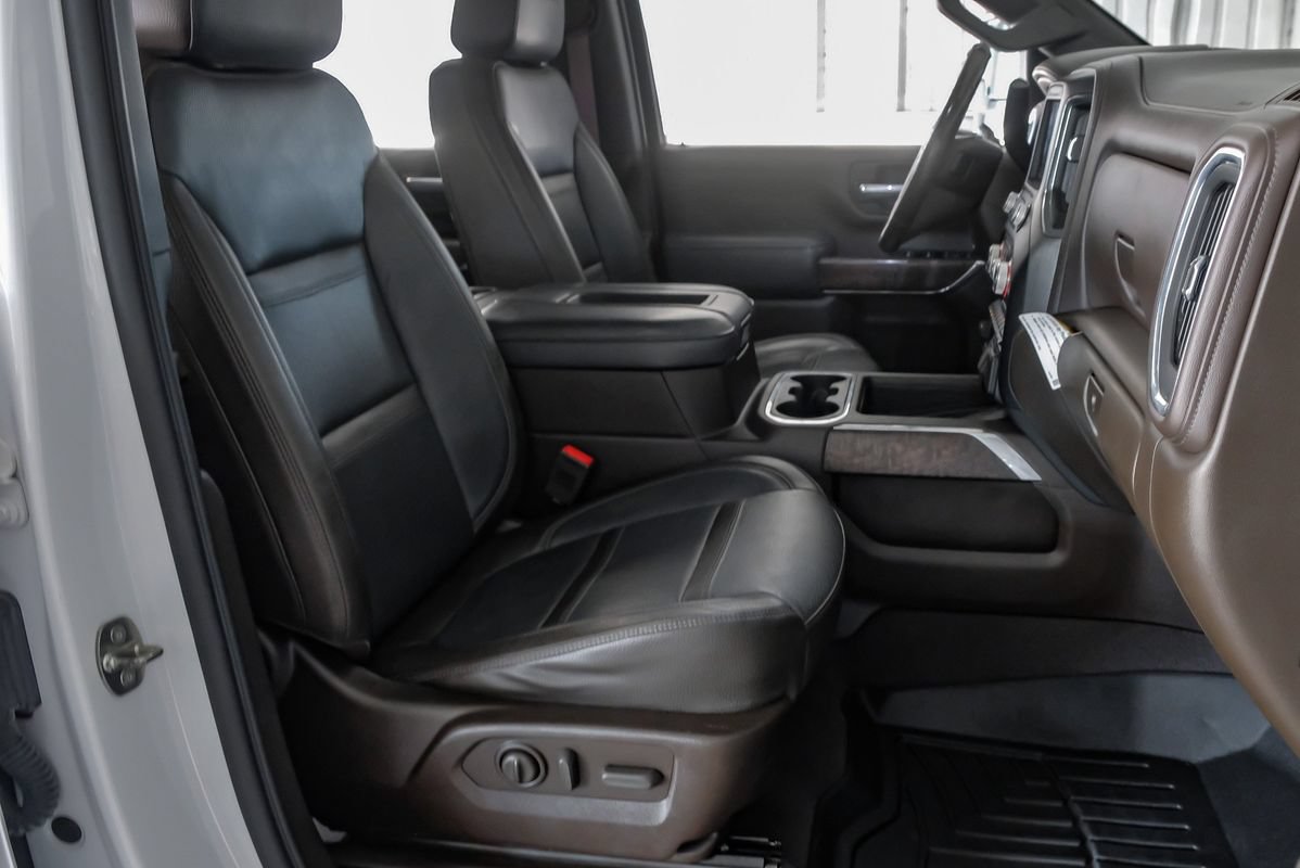 Used 2022 GMC Sierra 3500 Denali w/ Denali Ultimate Package AWD/4WD image 31