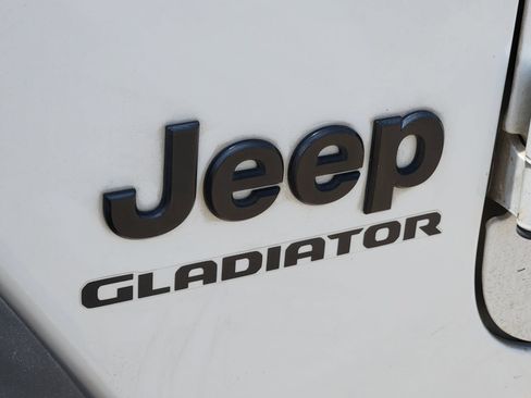 Used 2020 Jeep Gladiator Sport w/ Quick Order Package 24S AWD/4WD image 12