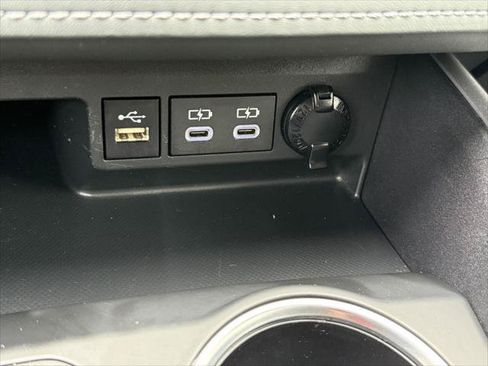 Certified 2024 Toyota Highlander XLE AWD/4WD image 31