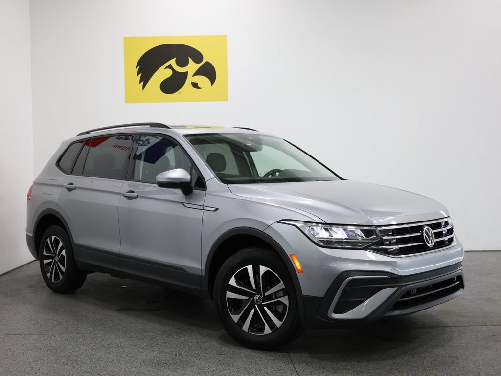 Certified 2023 Volkswagen Tiguan S AWD/4WD image 2