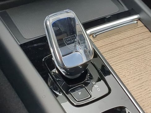 New 2026 Volvo XC60 B5 Plus w/ Protection Package Premier image 30