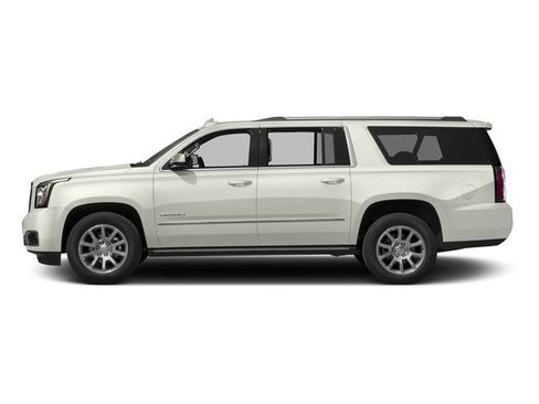 Used 2016 GMC Yukon XL Denali w/ Open Road Package AWD/4WD image 3