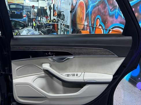 Used 2021 Audi A8 L 3.0T w/ Luxury Package image 15