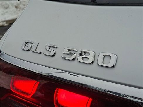 Certified 2026 Mercedes-Benz GLS 580 4MATIC image 33
