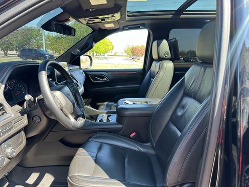 Used 2021 Chevrolet Suburban RST w/ Luxury Package image 22