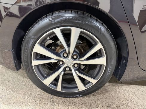 Used 2017 Nissan Maxima 3.5 SL image 61