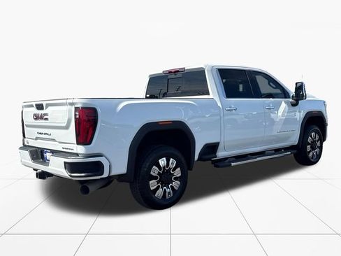 Used 2025 GMC Sierra 2500 Denali AWD/4WD image 6