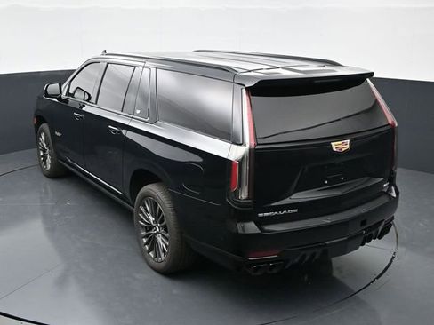 Used 2023 Cadillac Escalade ESV V AWD/4WD image 35
