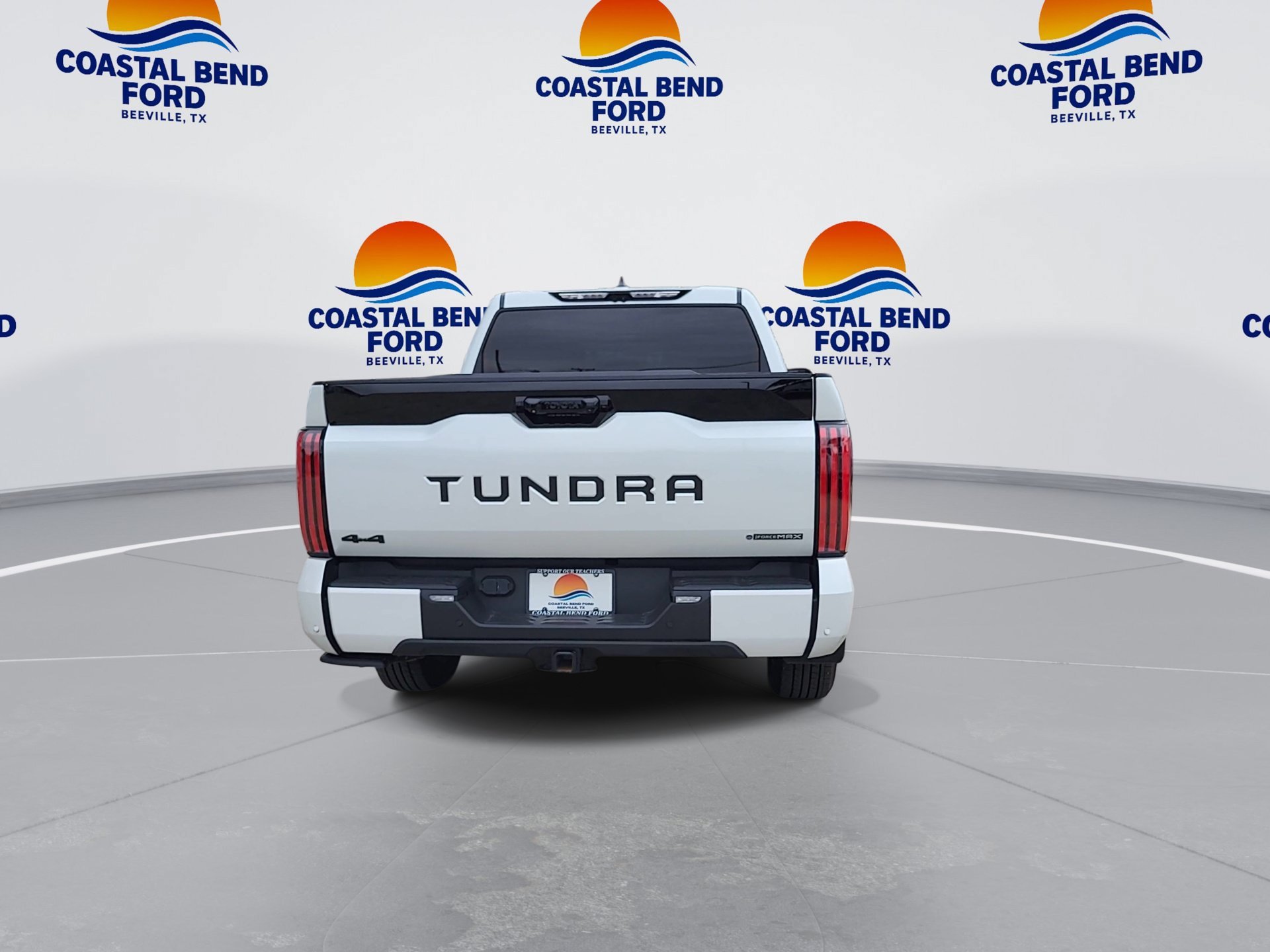 Used 2025 Toyota Tundra Platinum AWD/4WD image 8