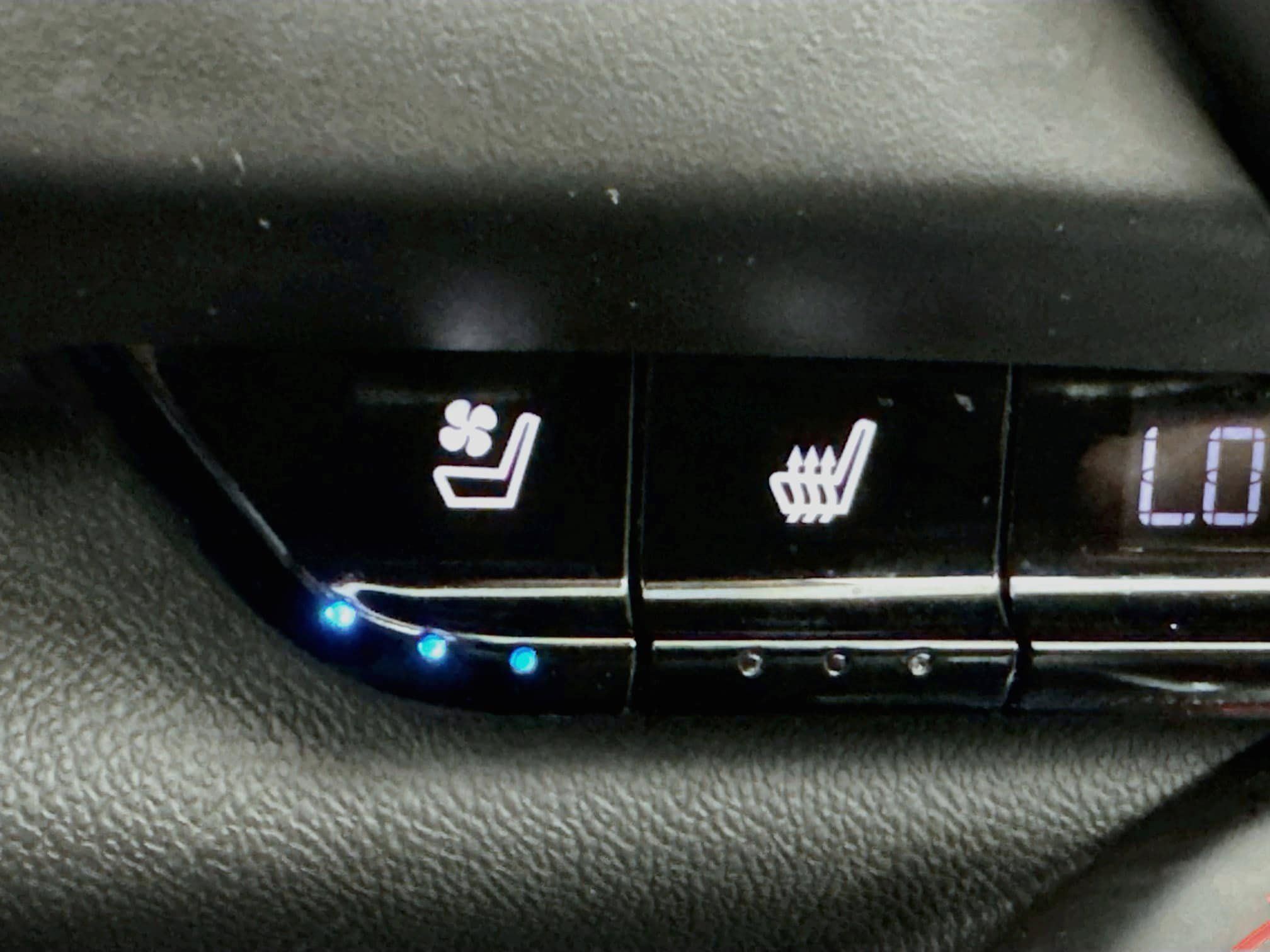 Used 2020 Chevrolet Camaro SS RWD image 5