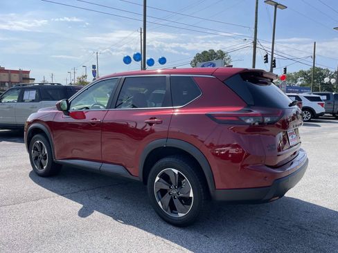 Used 2025 Nissan Rogue SV AWD/4WD image 6