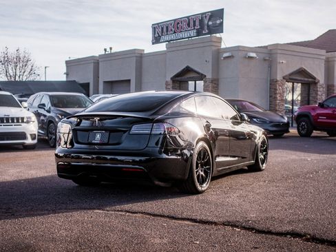 Used 2022 Tesla Model S Plaid image 7