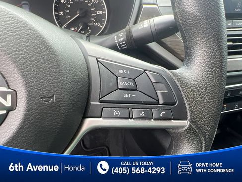 Used 2024 Nissan Altima 2.5 SV FWD image 31