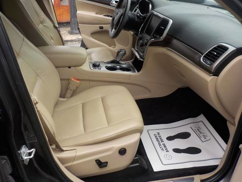 Used 2018 Jeep Grand Cherokee Limited image 14