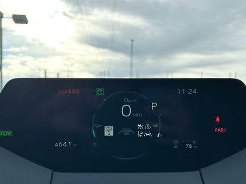 New 2026 Toyota Prius SE image 18