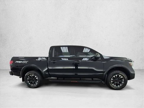 Used 2022 Nissan Titan PRO-4X w/ Pro-4x Convenience Package AWD/4WD image 4