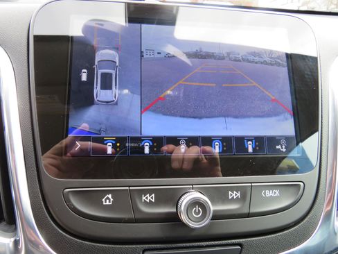 Used 2021 Chevrolet Equinox Premier image 7